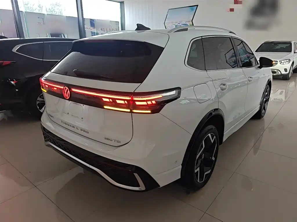 Volkswagen Tiguan L 2026 PRO 380TSI FWD R-Line Smart Leader Edition фото 7