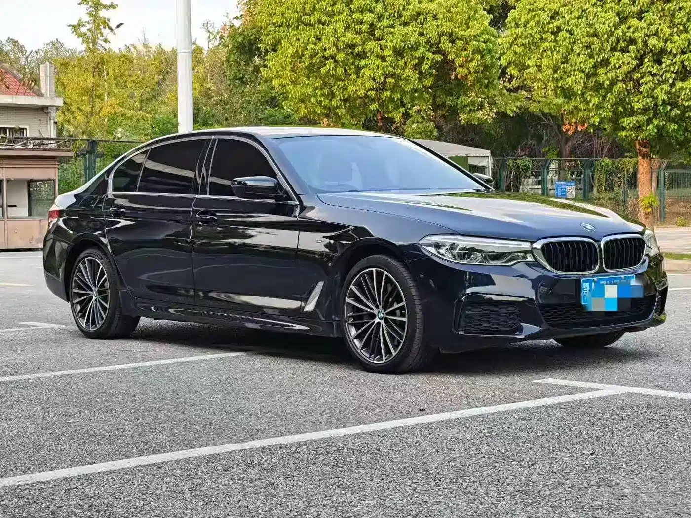BMW 5 Series 2019 530Li Leading M Sport Package фото 3