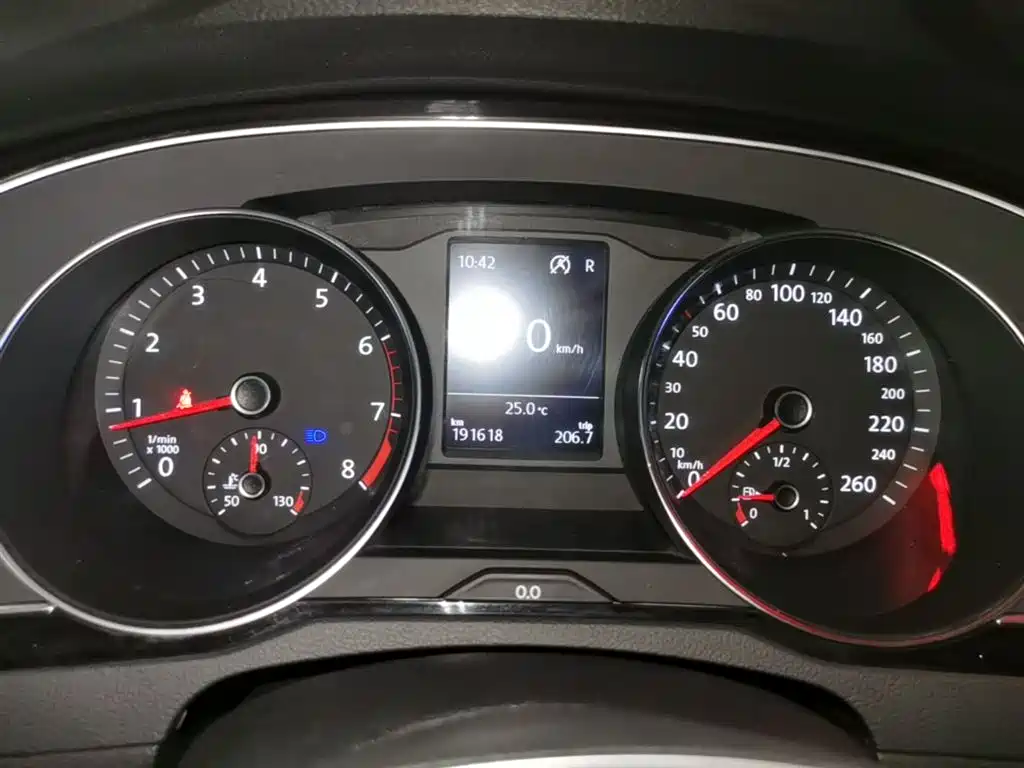 Volkswagen Magotan 2017 330TSI DSG Luxury фото 12