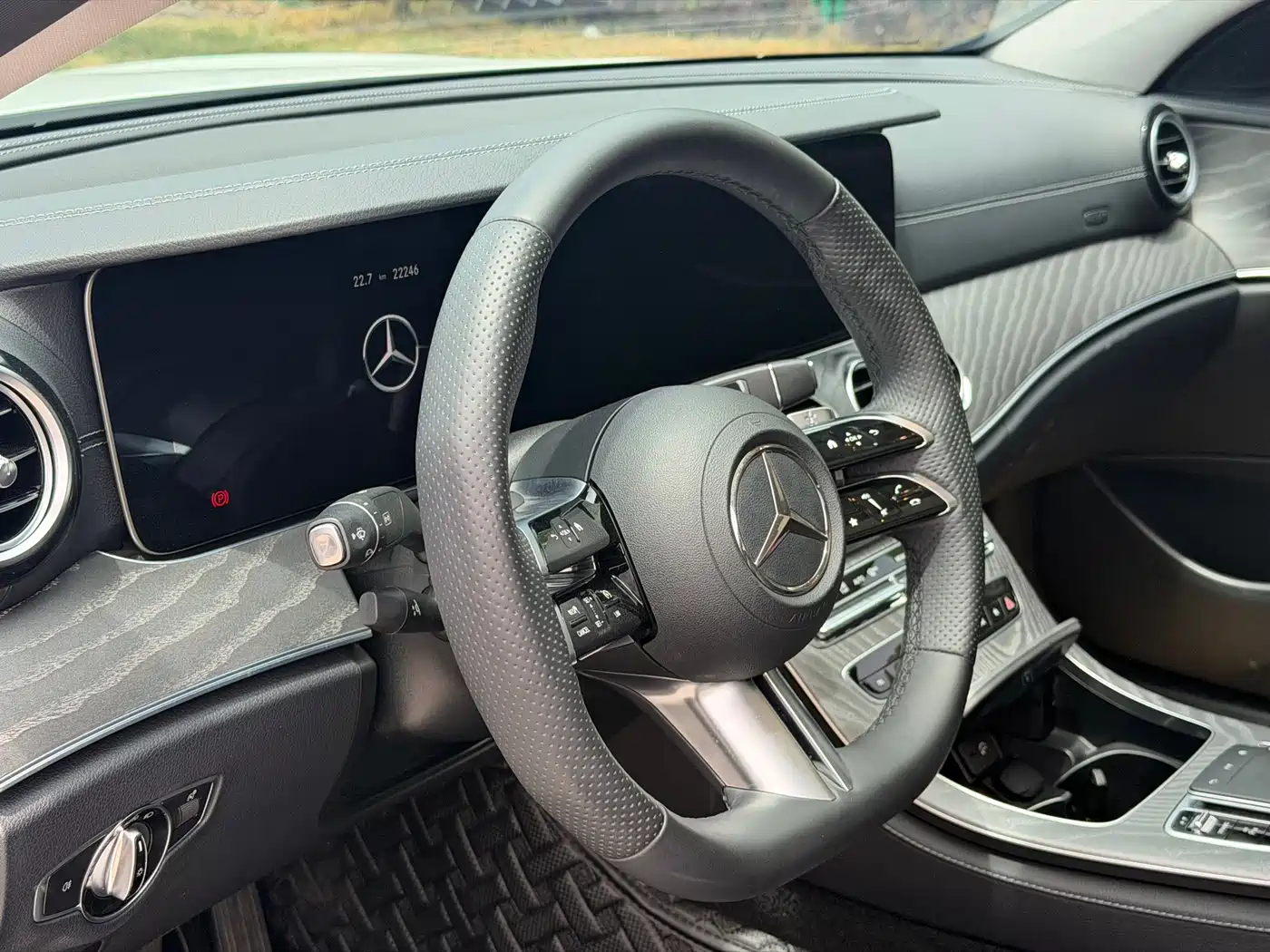 Mercedes-Benz E-Class 2023 E 300 L Sport Fashion фото 6