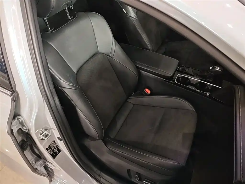 Toyota Camry 2024 2.0S Sport Edition фото 25