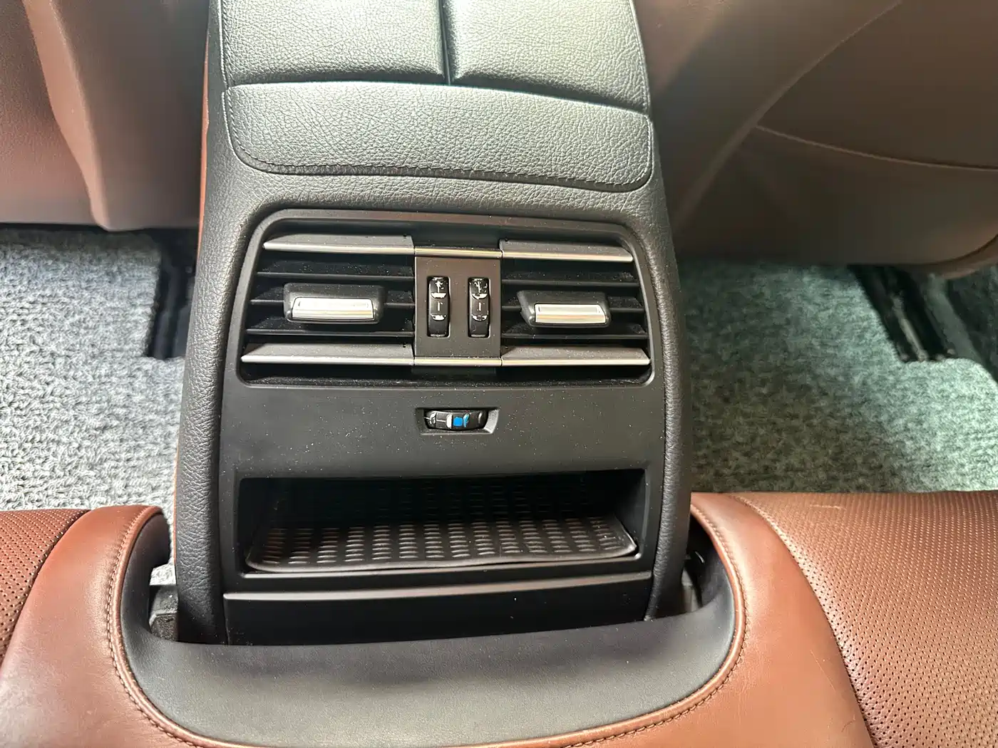BMW 6 Series 2013 Facelift 640i Gran Coupe фото 8