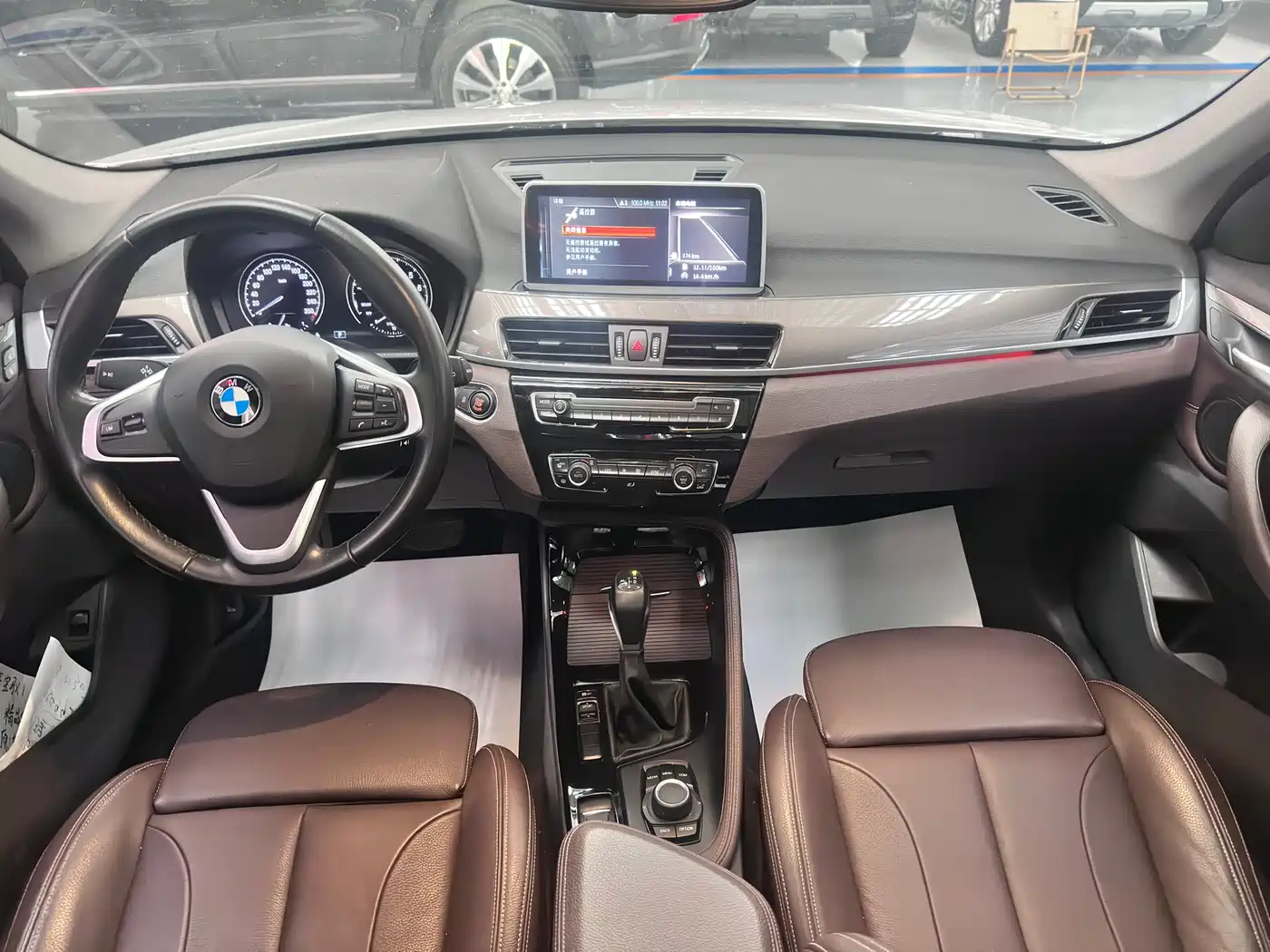 BMW X1 2019 sDrive18Li Premium Model фото 11