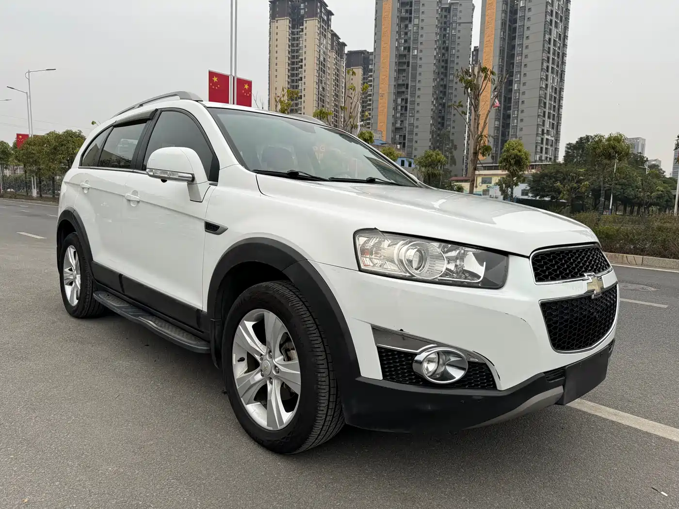 Chevrolet Captiva 2012 2.4L 4WD Flagship Edition 7-Seater фото 2
