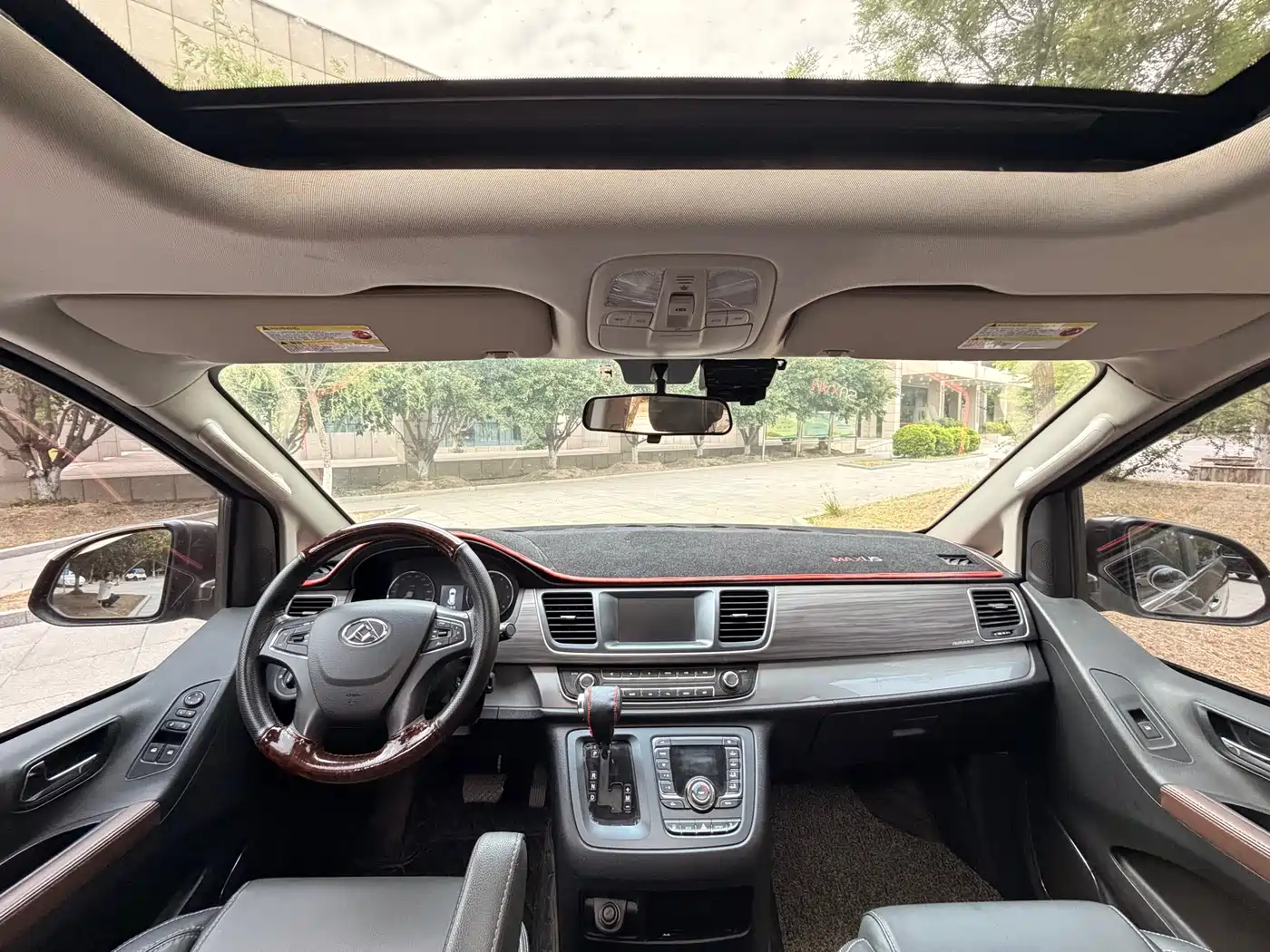 SAIC Maxus Maxus G10 2018 PLUS 2.0T Automatic Executive Edition фото 5