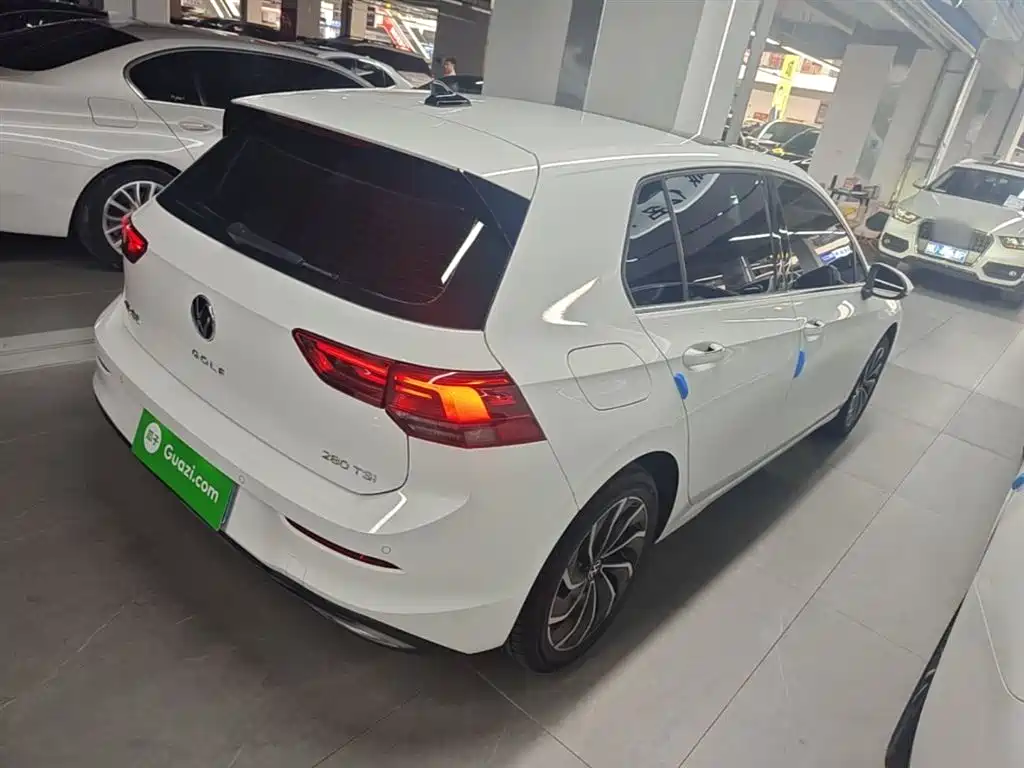 Volkswagen Golf 2023 Facelift 280TSI DSG Pro фото 7
