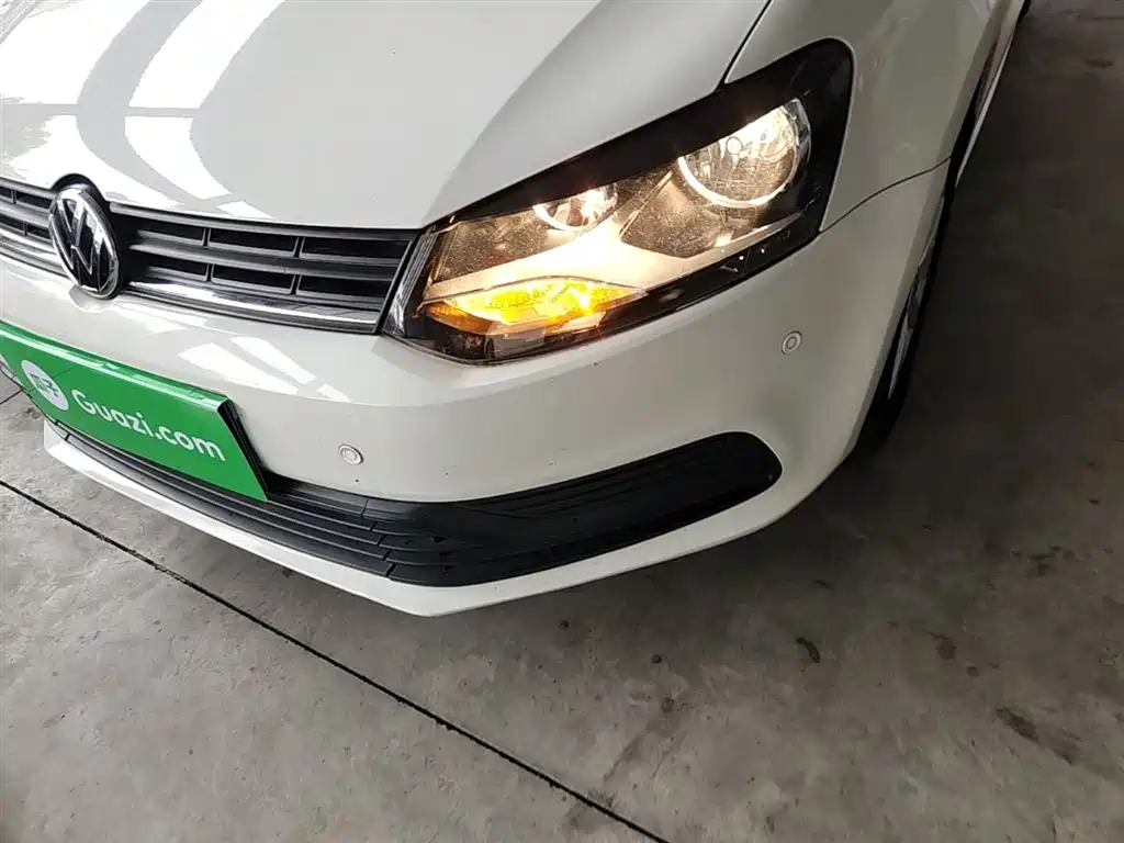 Volkswagen Polo 2016 1.4L Manual Trend фото 24