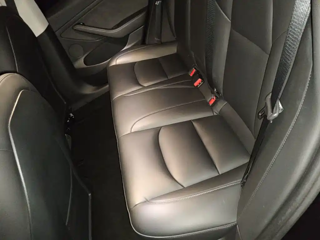 Фото 17 - Tesla Model 3