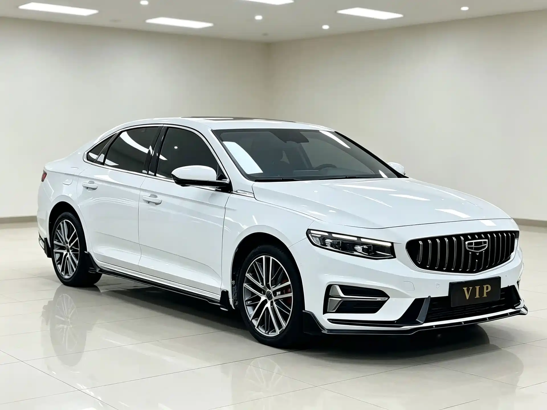 Фото 3 - Geely Preface