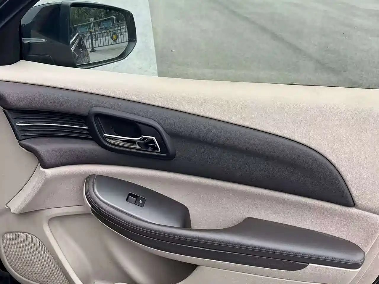 Chevrolet Malibu 2012 2.0L Automatic Comfort Edition фото 14