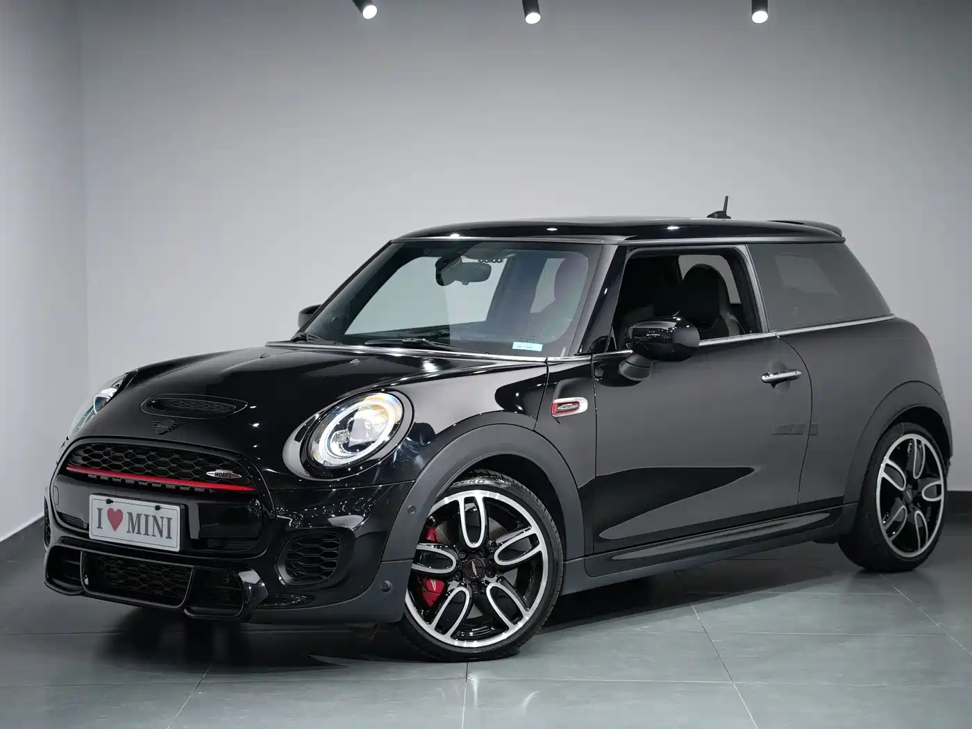 Фото 1 - MINI JCW