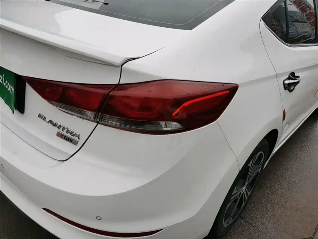 Hyundai Elantra 2018 1.4T DCT Dynamic·Vitality Model фото 8