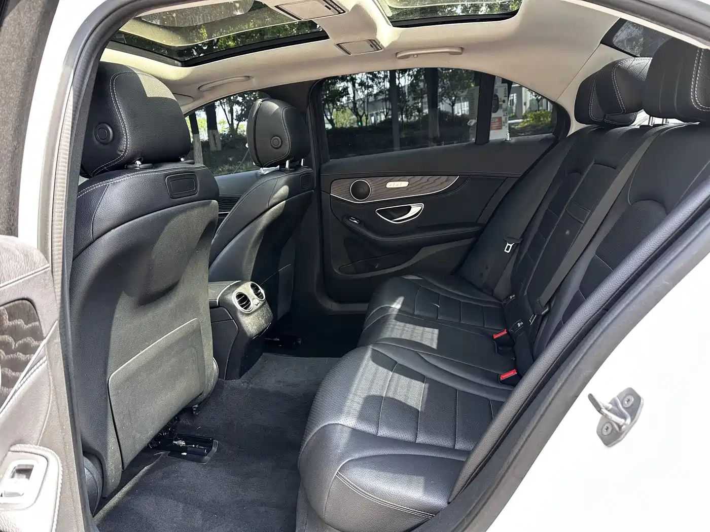 Mercedes-Benz C-Class 2016 C 200 L Sport фото 15