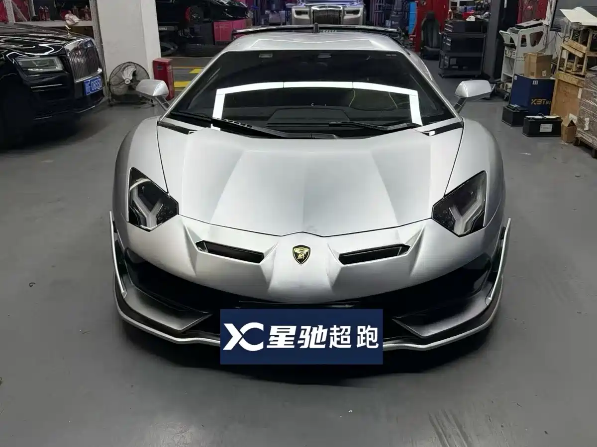 Lamborghini Aventador 2014 2011 LP 700-4