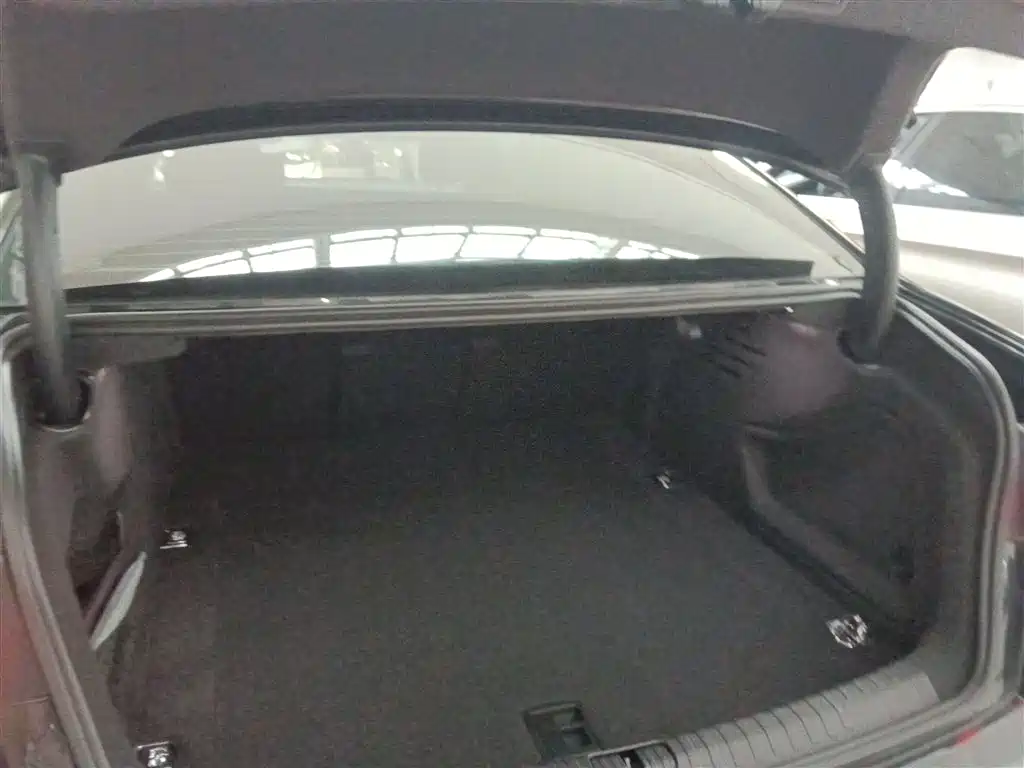 Audi A6L 2023 45 TFSI Premium Selection Elegance фото 15