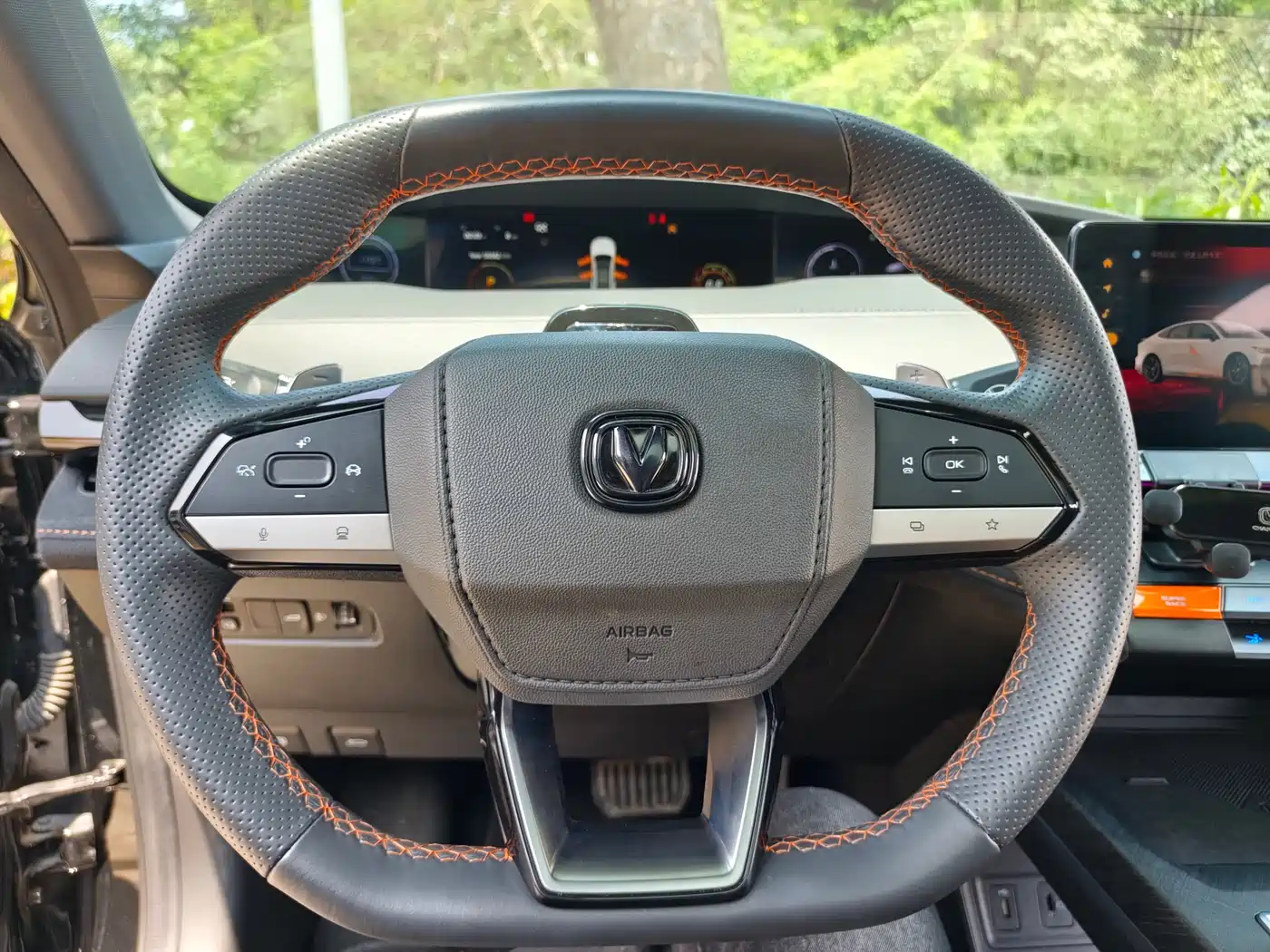 CHANGAN UNI-V