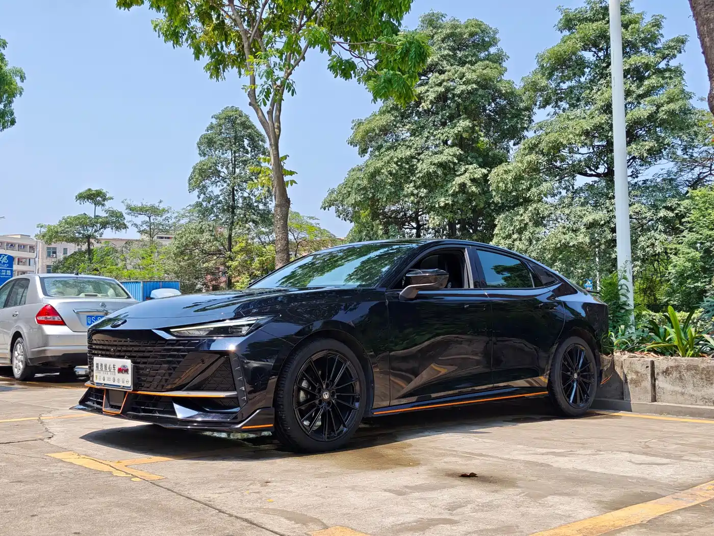 CHANGAN UNI-V