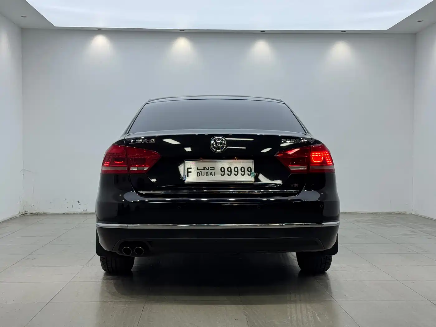 Volkswagen Passat 2015 1.8TSI DSG Prestige Edition фото 8