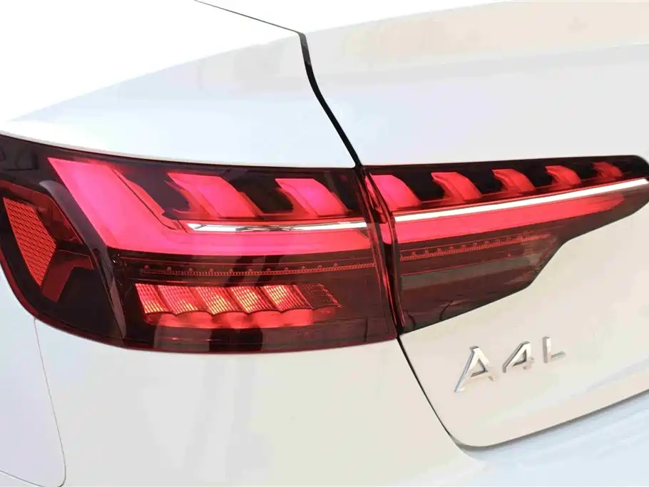 Audi A4L 2023 40 TFSI Luxury Sport фото 8