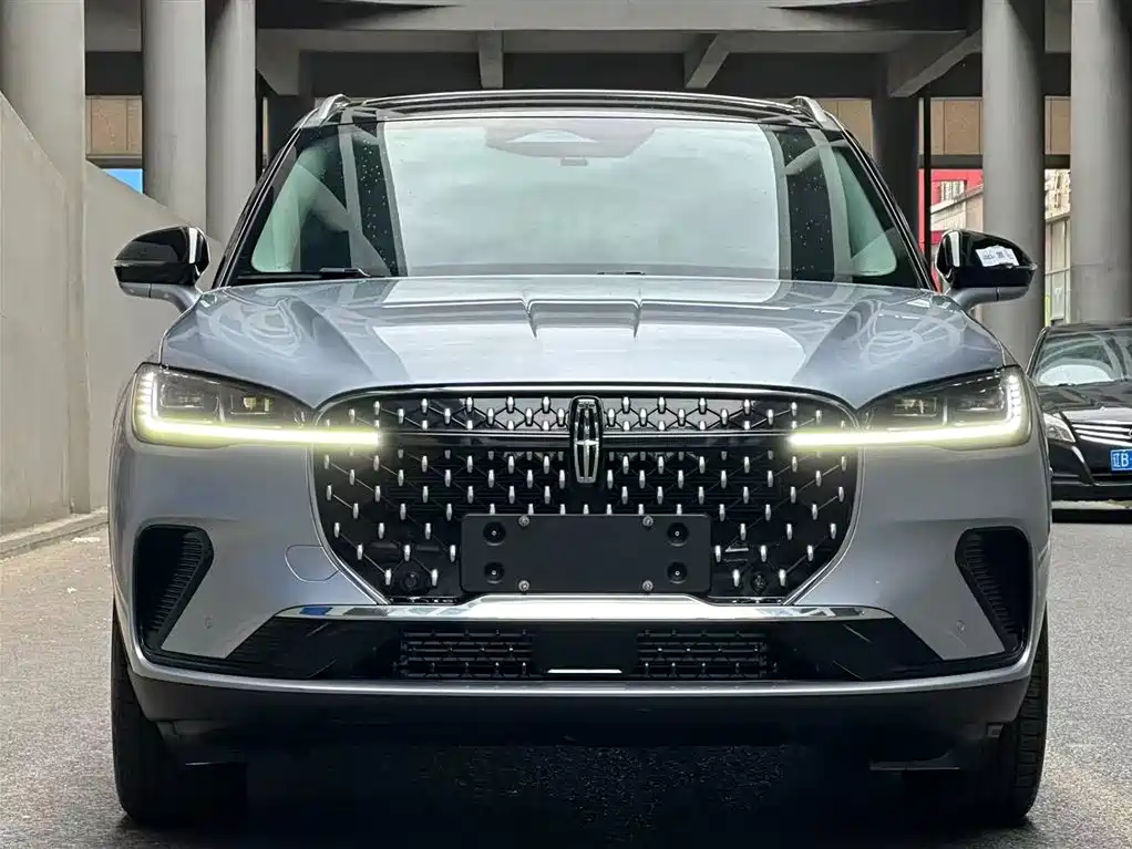 LINCOLN ADVENTURER