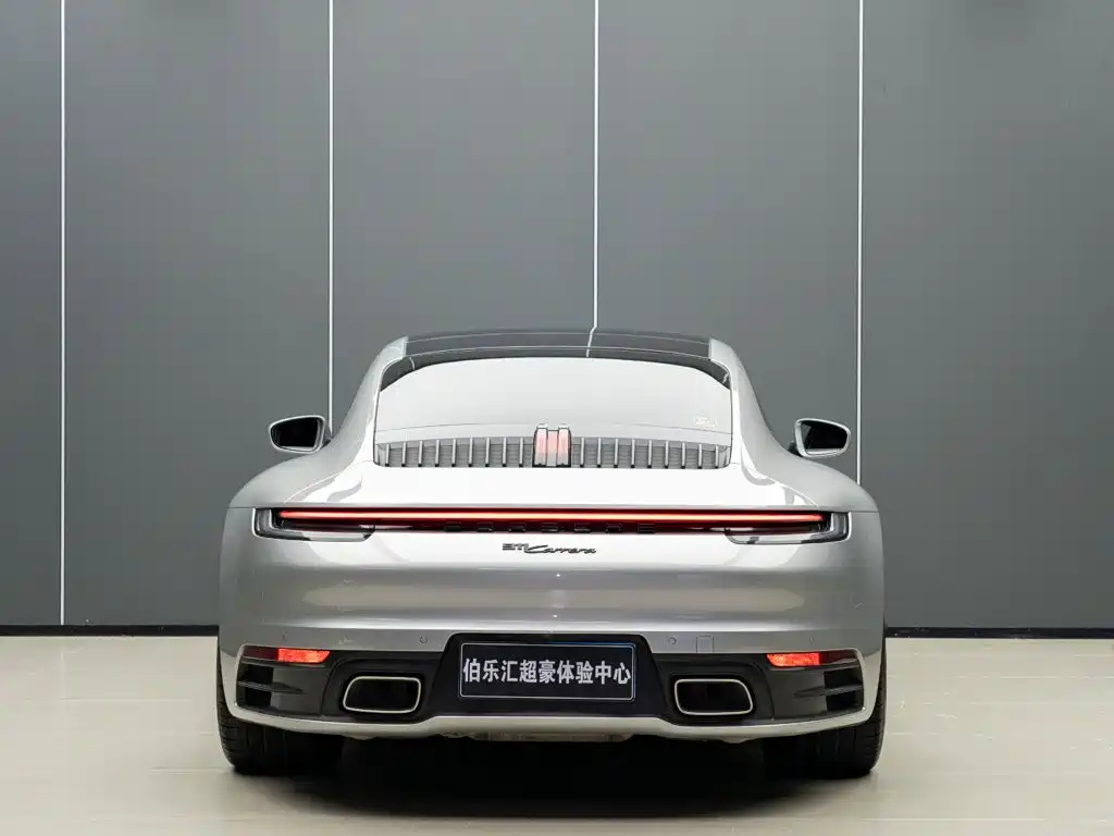 Photo 7 - Porsche 911