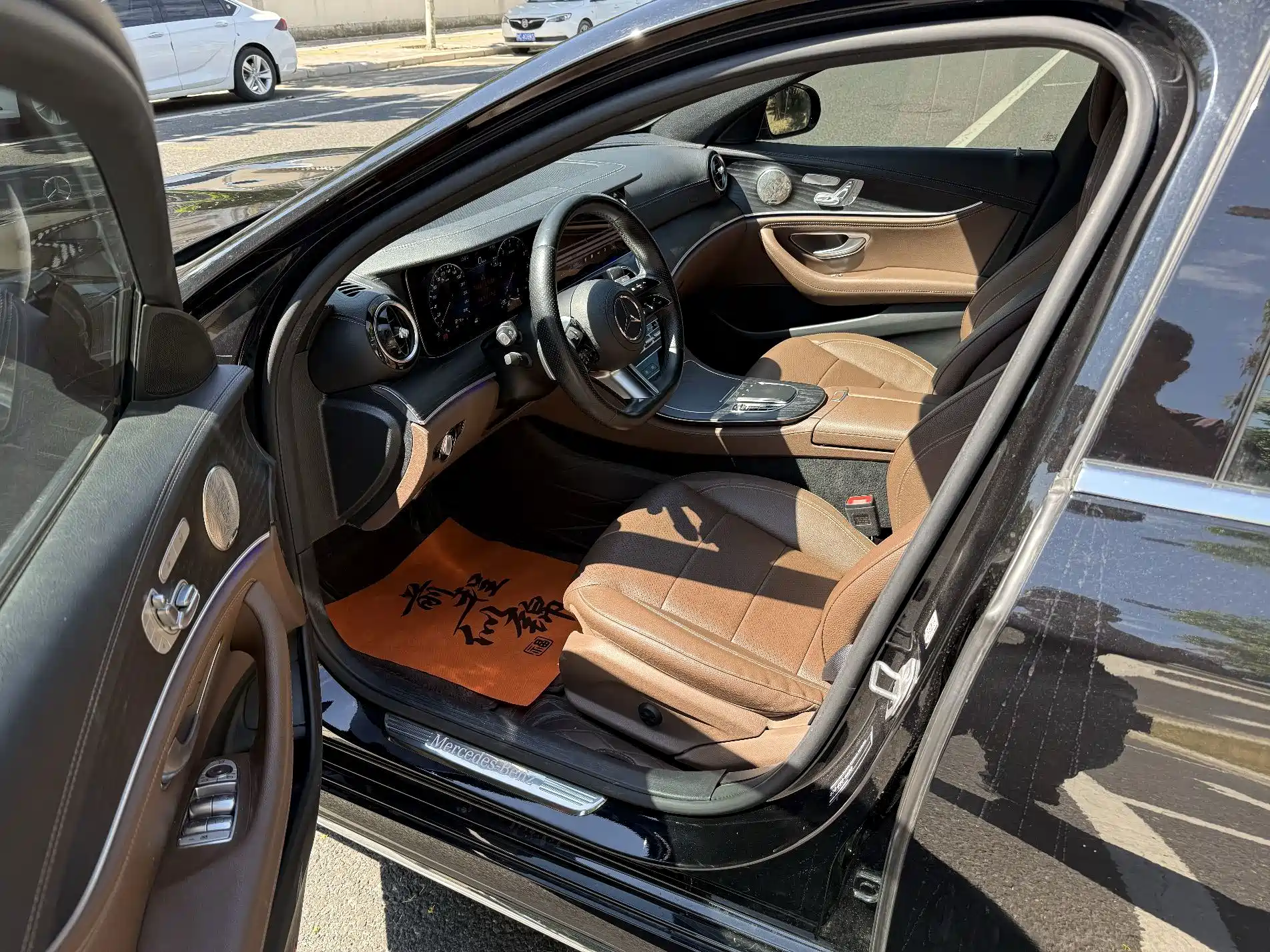 Фото 6 - Mercedes-Benz E-Class