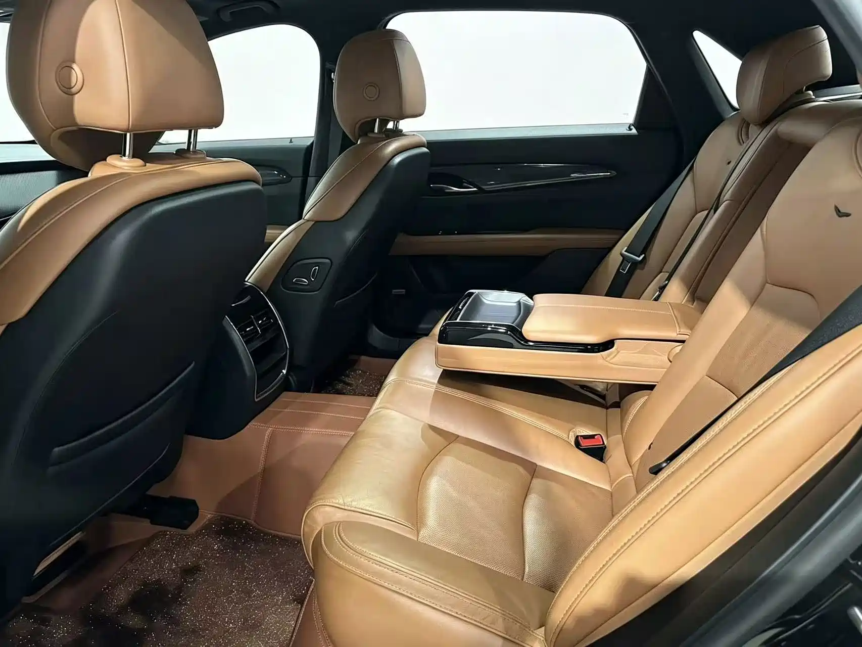 Фото 9 - Cadillac CT6