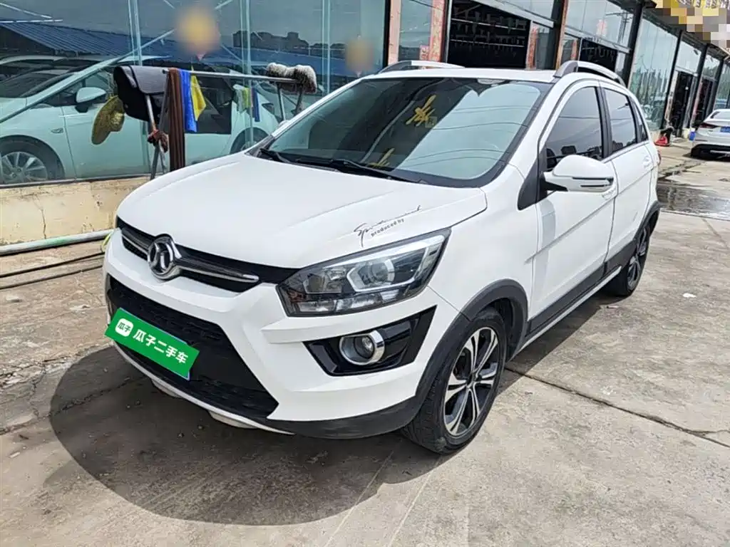 BAIC Senova X25 2017 2017 1.5L Auto Elite Navigation