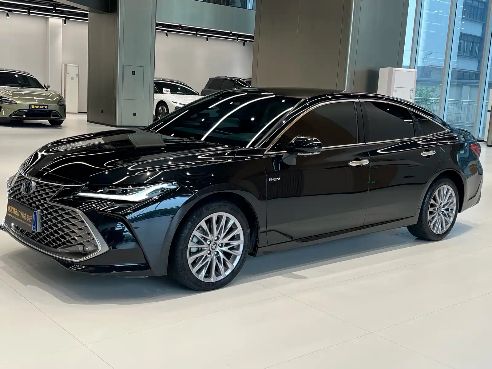 Photo 1 - Toyota Avalon