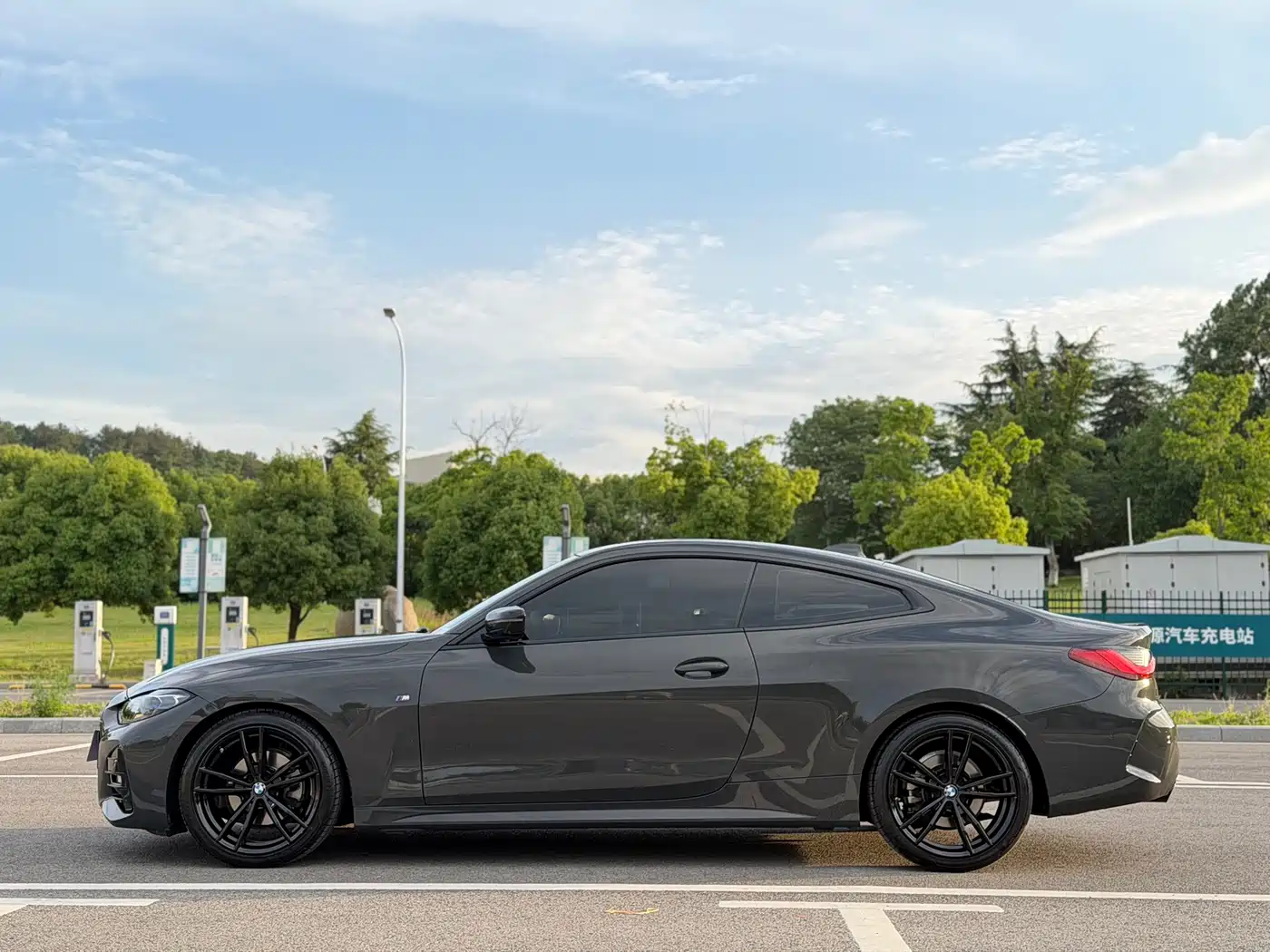 BMW 4 Series 2022 Facelift 425i M Sport Shadow Edition фото 4