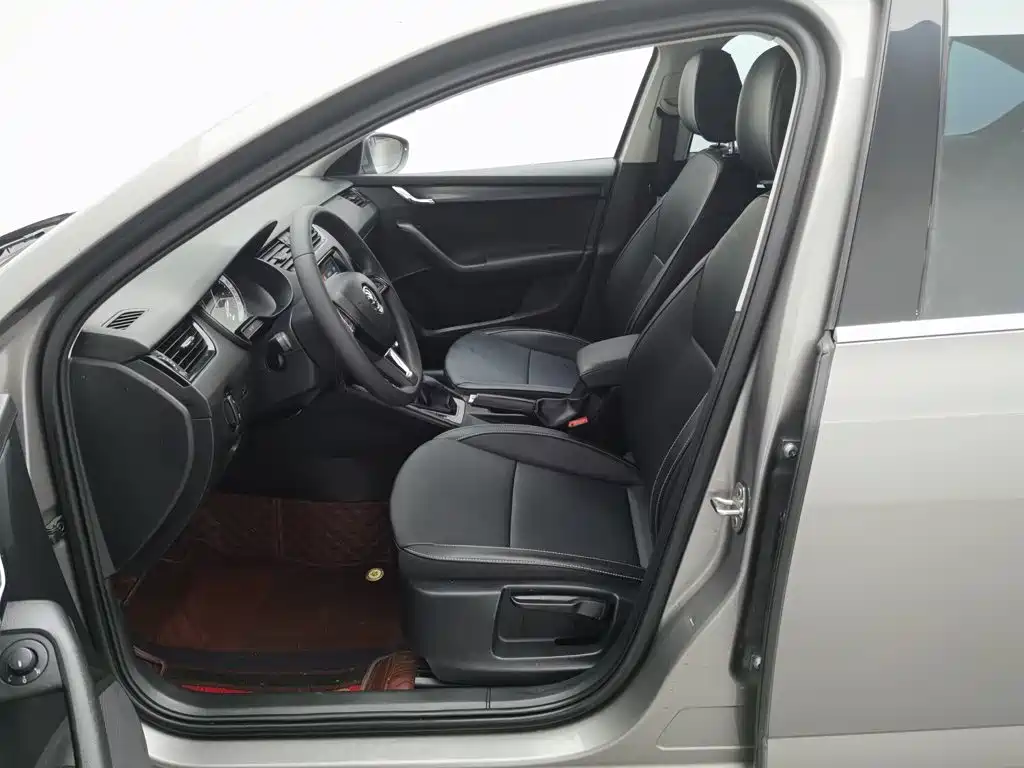 Photo 10 - Škoda Octavia