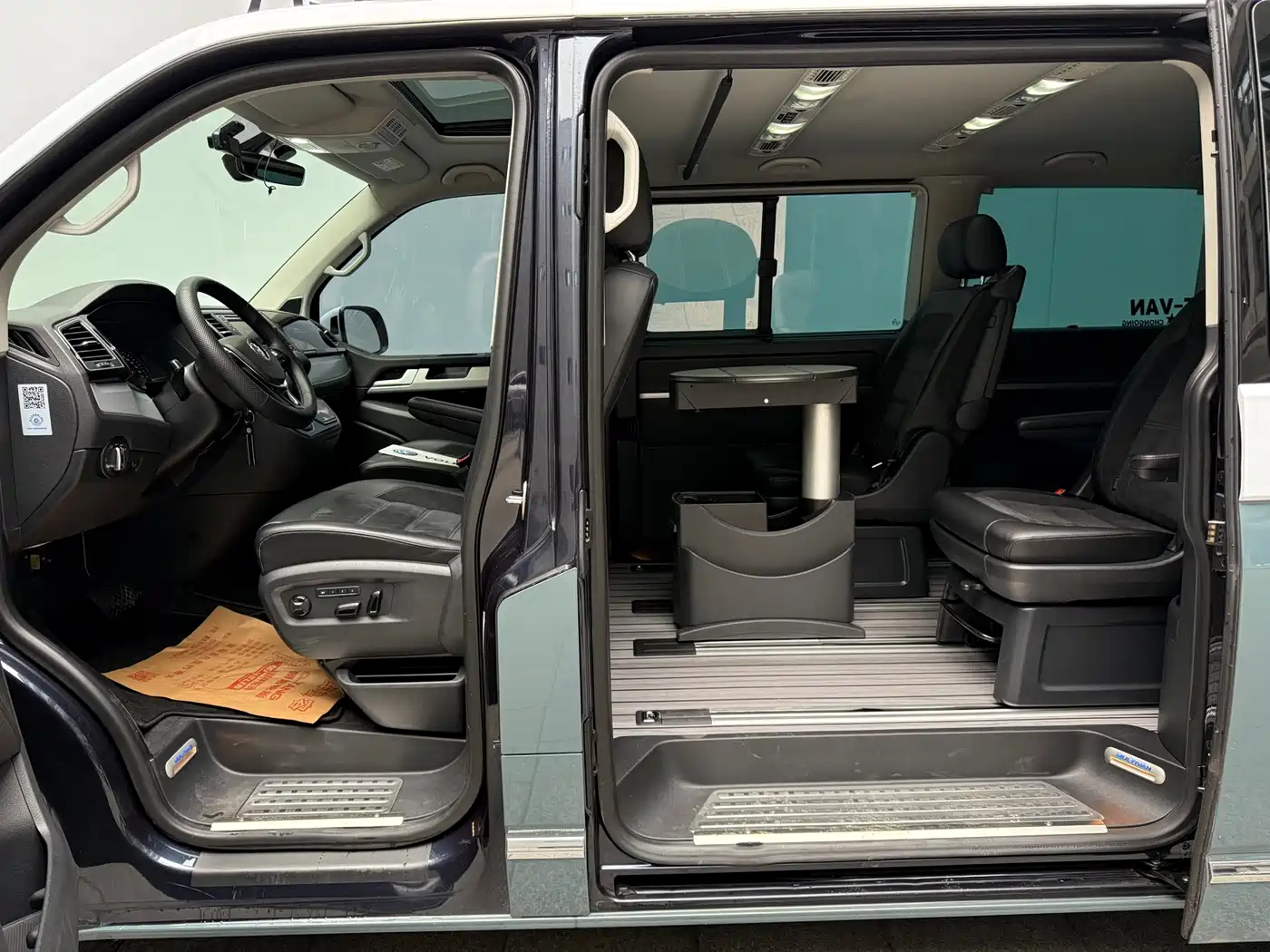 Volkswagen Multivan 2017 2.0TSI AWD Premium Edition 7-Seater фото 10