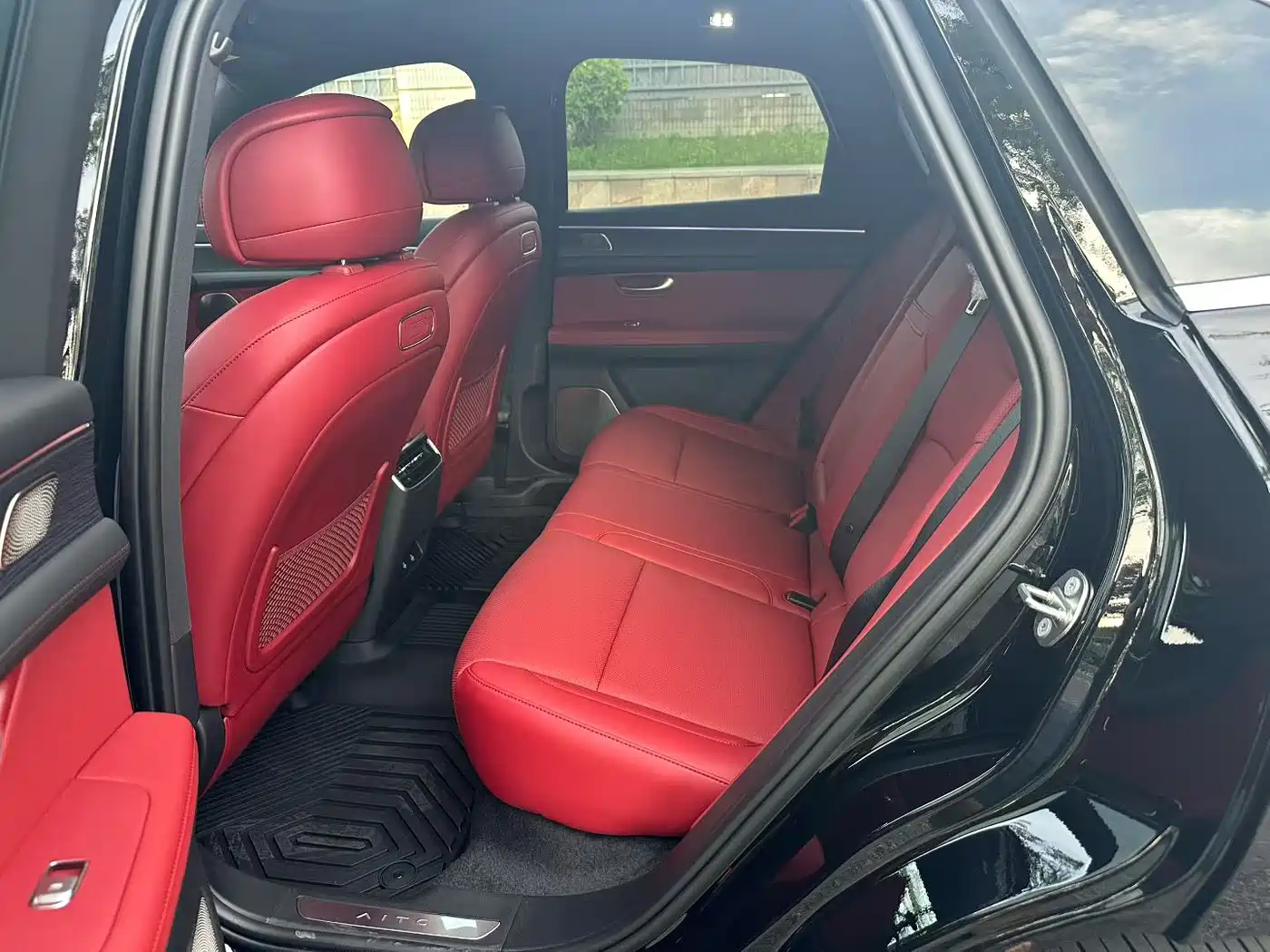 2026 AITO Wenjie AITO M5