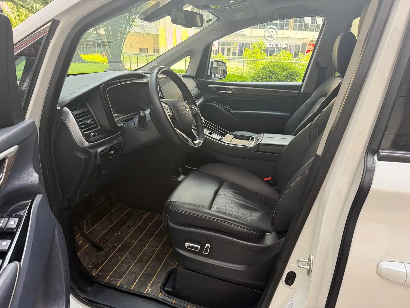 GAC TRUMPCHI TRUMPCHI M8