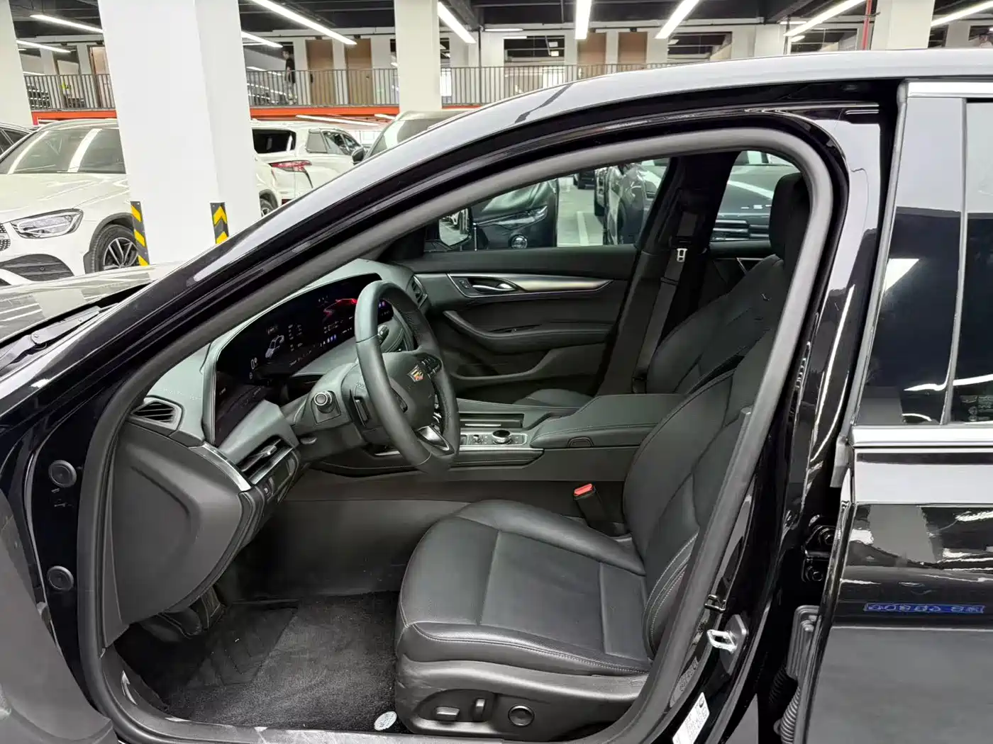 Cadillac CT5 2024 28T Luxury Model Pro фото 11