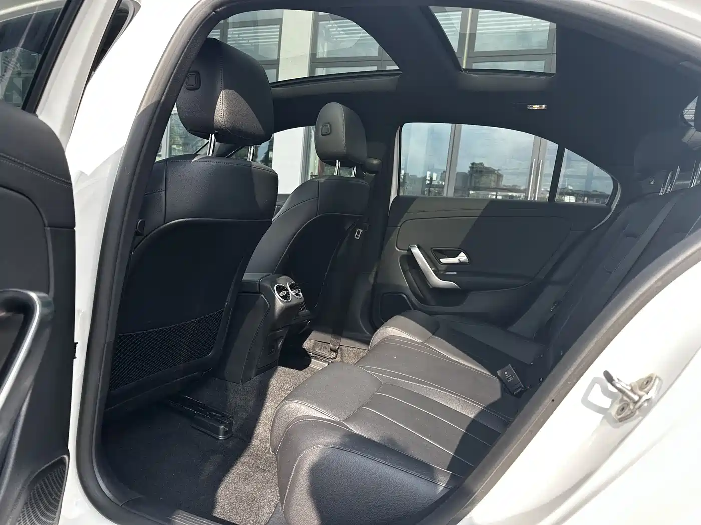 Mercedes-Benz A-Class 2022 A 200 L Sport Sedan Dynamic фото 9
