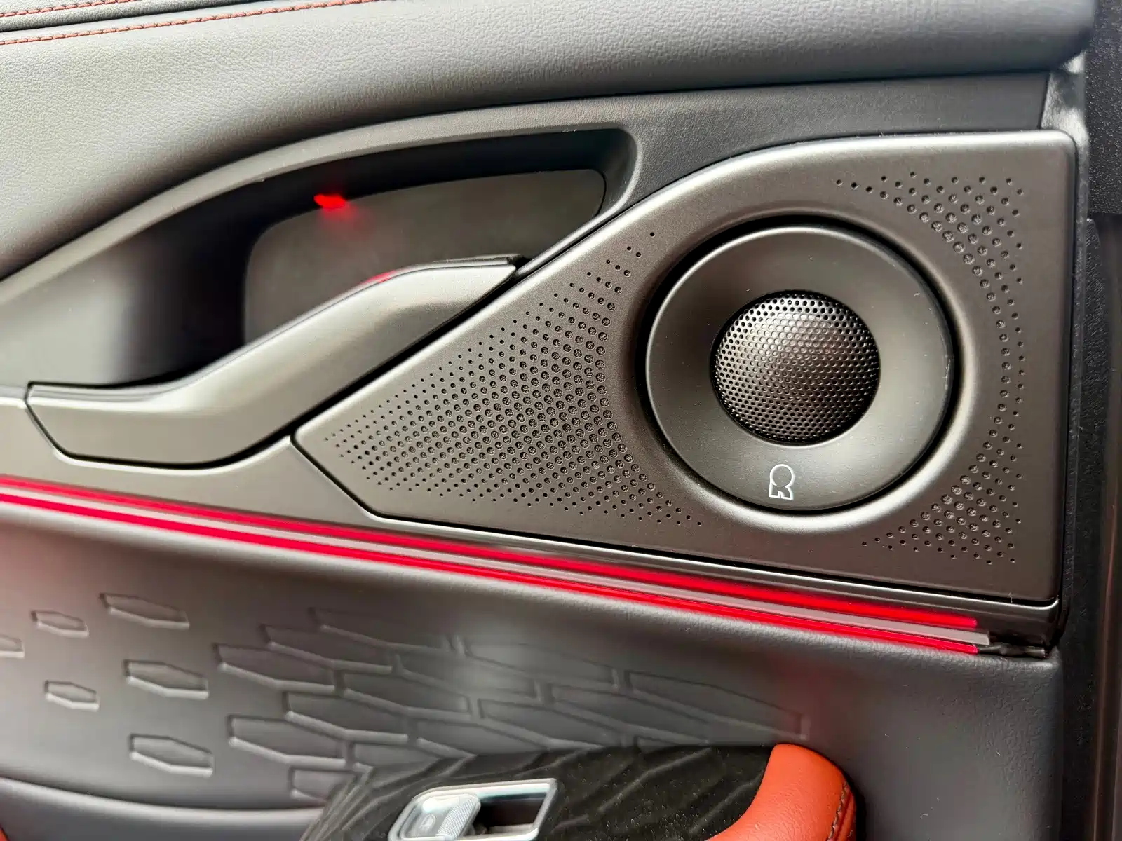 Фото 21 - Lincoln Z