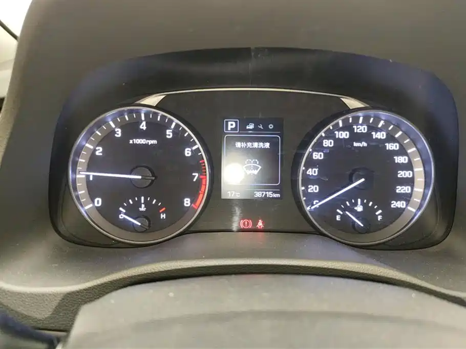 Hyundai Elantra 2016 Model 1.6L Automatic Smart Elite фото 14