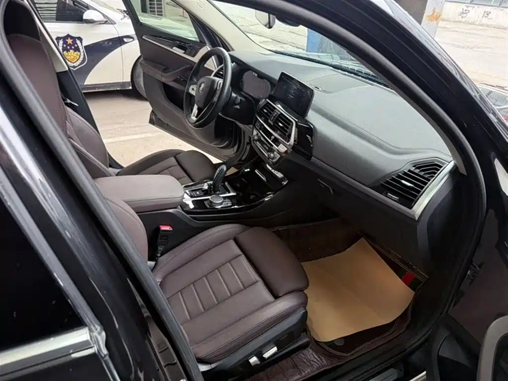 BMW iX3 2021 Facelift Leading фото 11