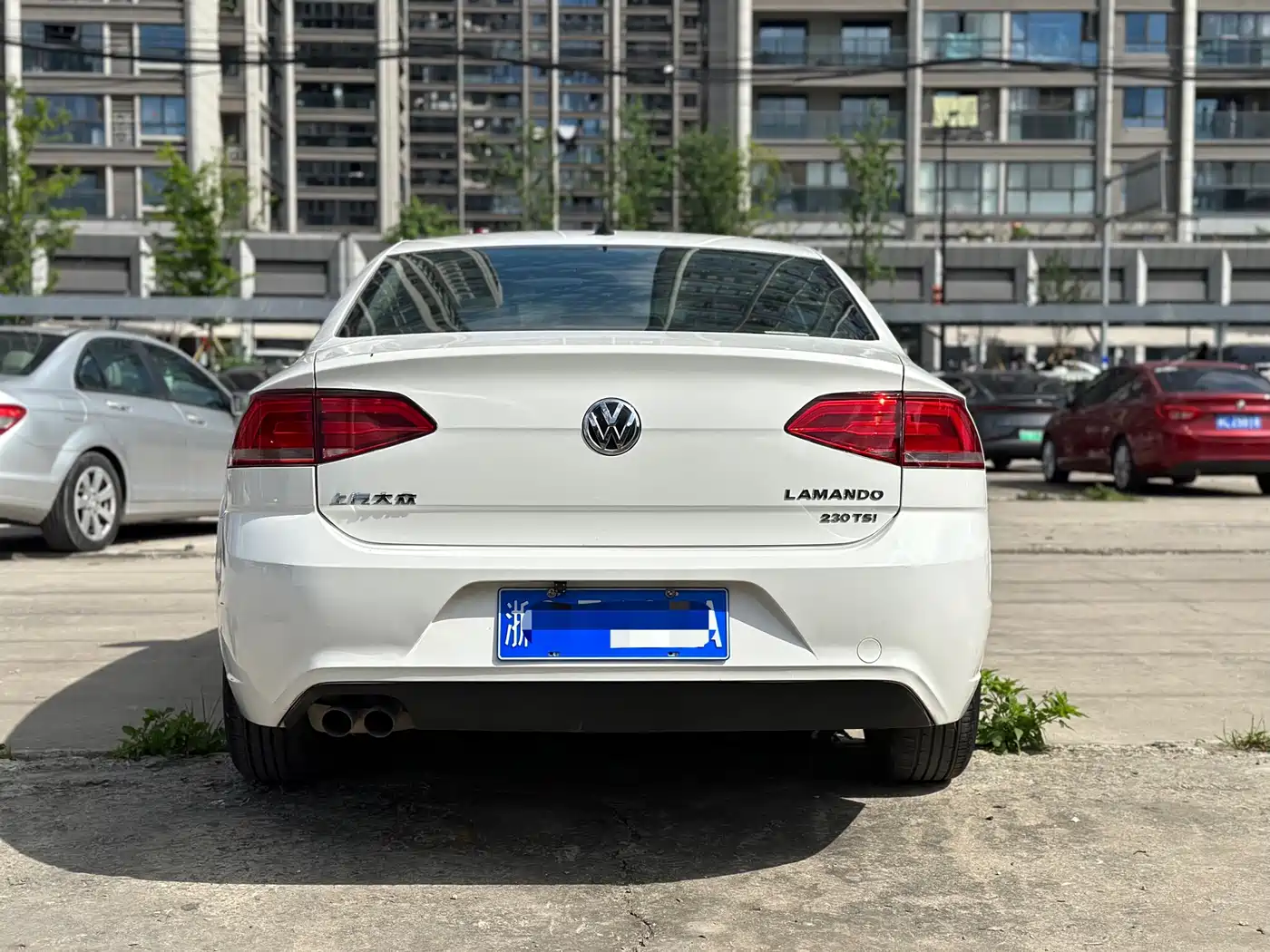 Volkswagen Lamando 2015 230TSI DSG Style фото 5