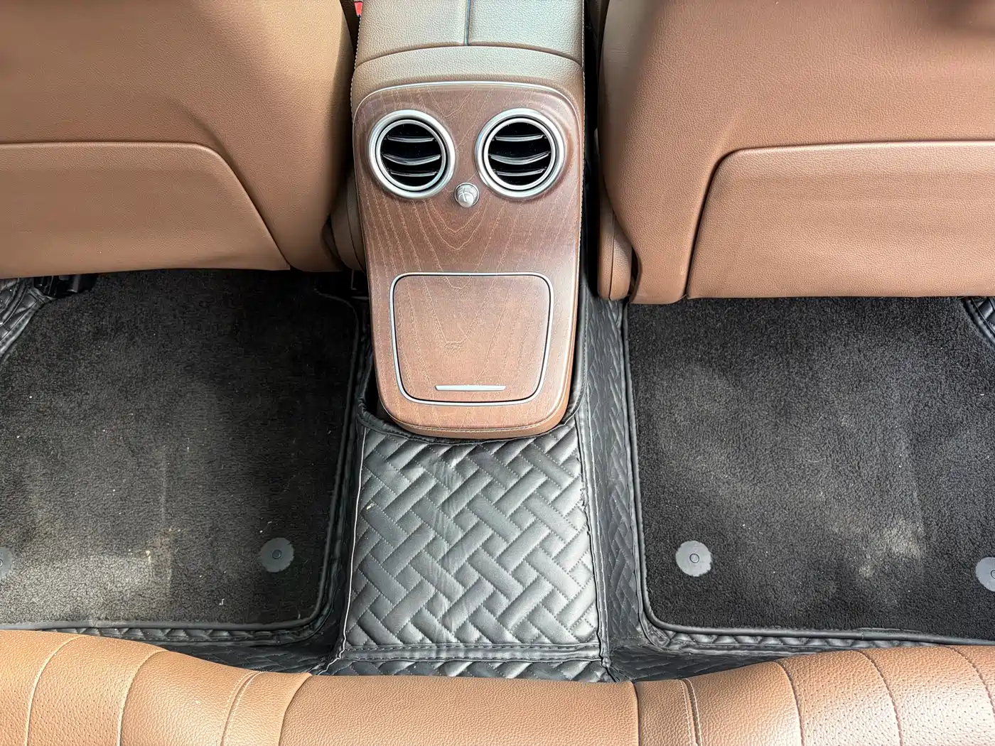 Mercedes-Benz E-Class 2021 E 300 L Fashion фото 14