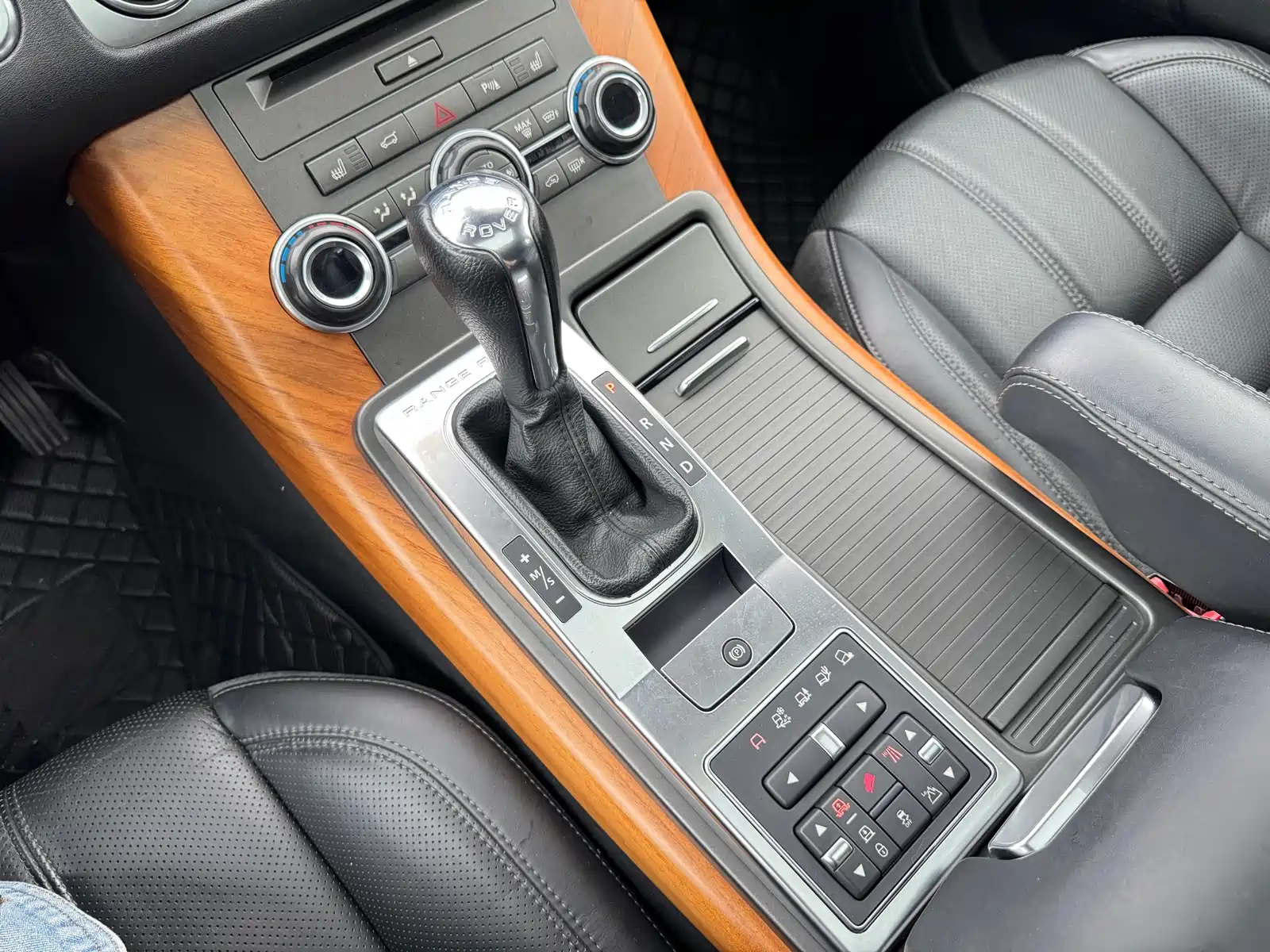 Photo 19 - Land Rover Range Rover Sport