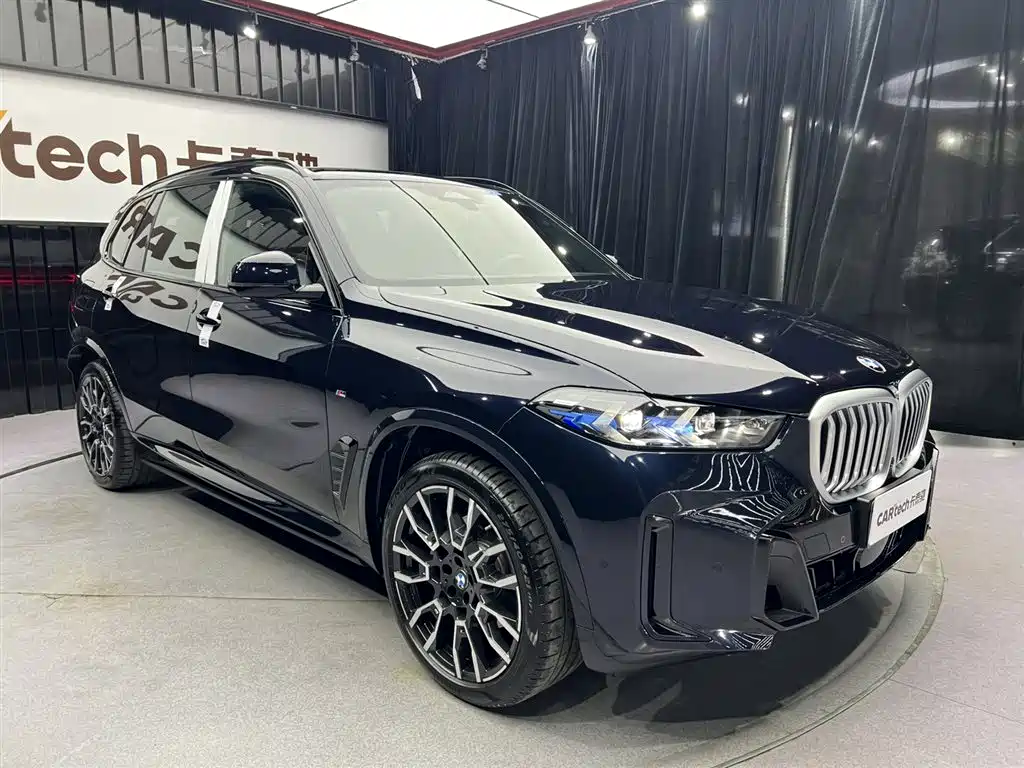 BMW X5 2025 Model xDrive 40Li M Sport Blackout Package фото 10