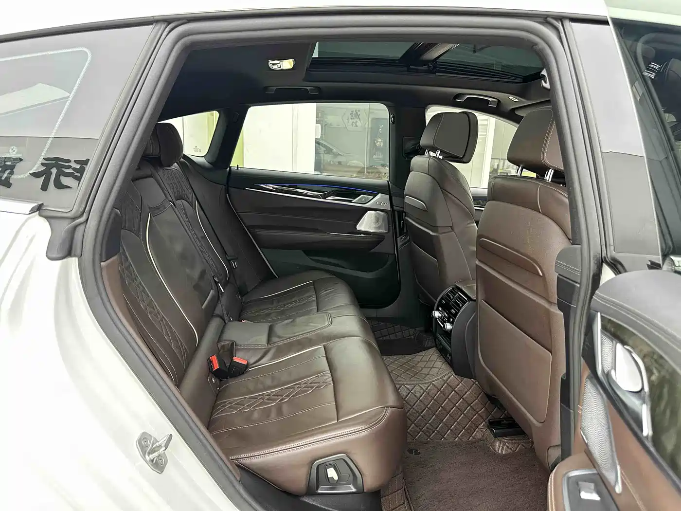 BMW 6 Series GT 2021 630i M Sport Grand Tourer Edition фото 7