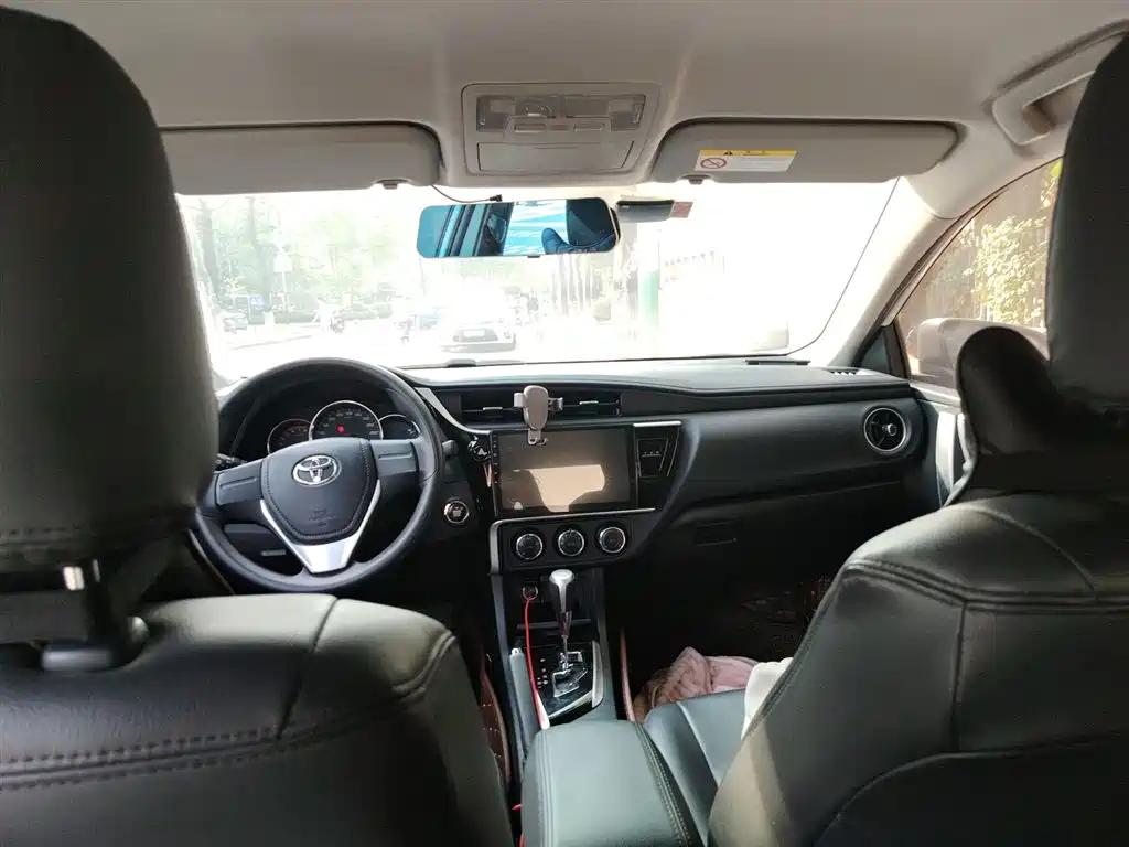 Toyota Corolla 2017 1.2T CVT GL фото 9