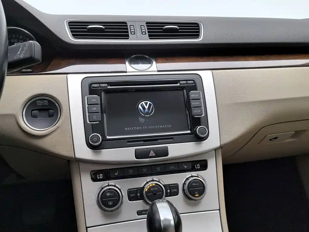 Volkswagen Magotan (Import) 2012 2012 Wagon 2.0TSI Comfort