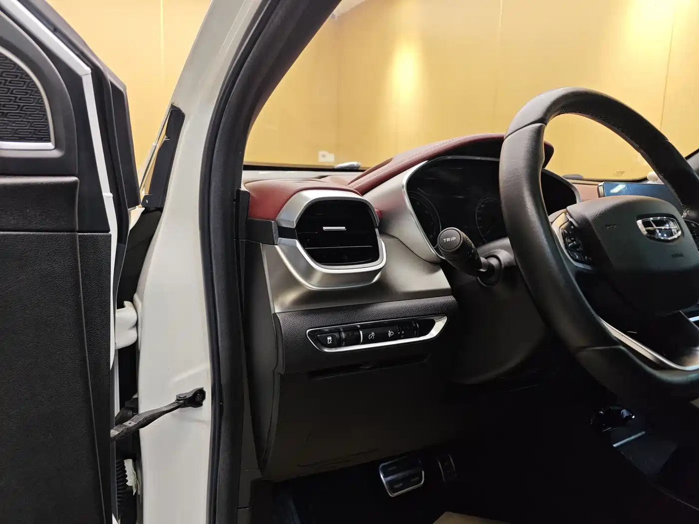 GEELY BINYUE