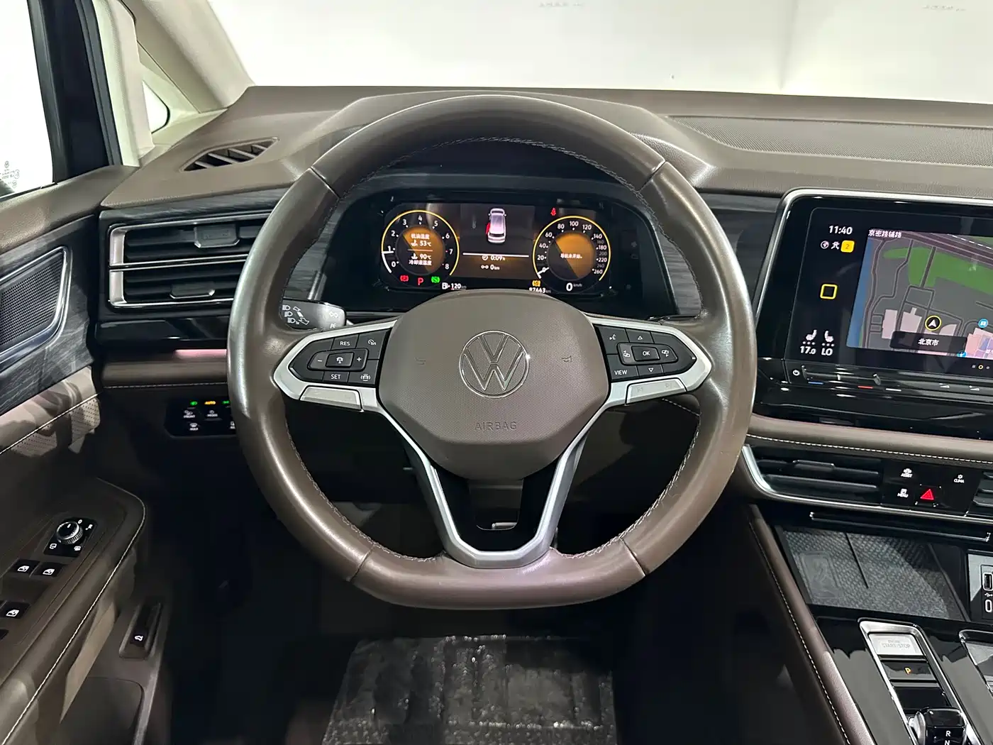 Volkswagen Viloran 2022 380TSI Premium Edition фото 18