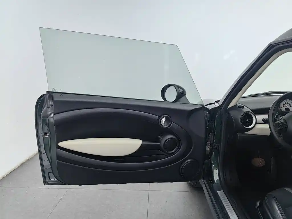 MINI CLUBMAN 2012 2011 1.6L COOPER Fun