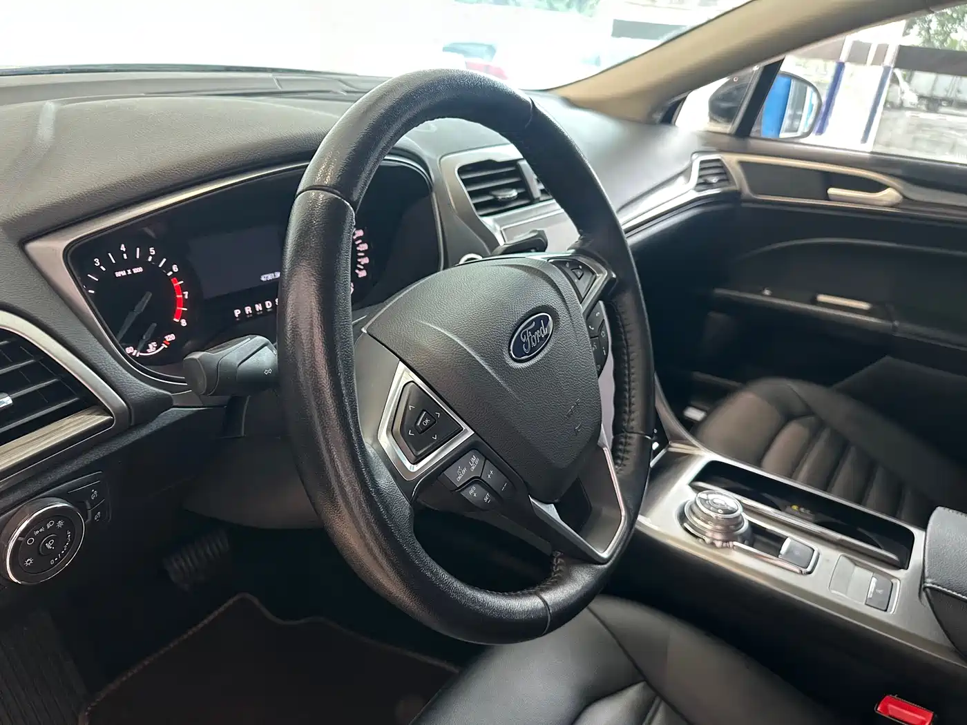 FORD MONDEO